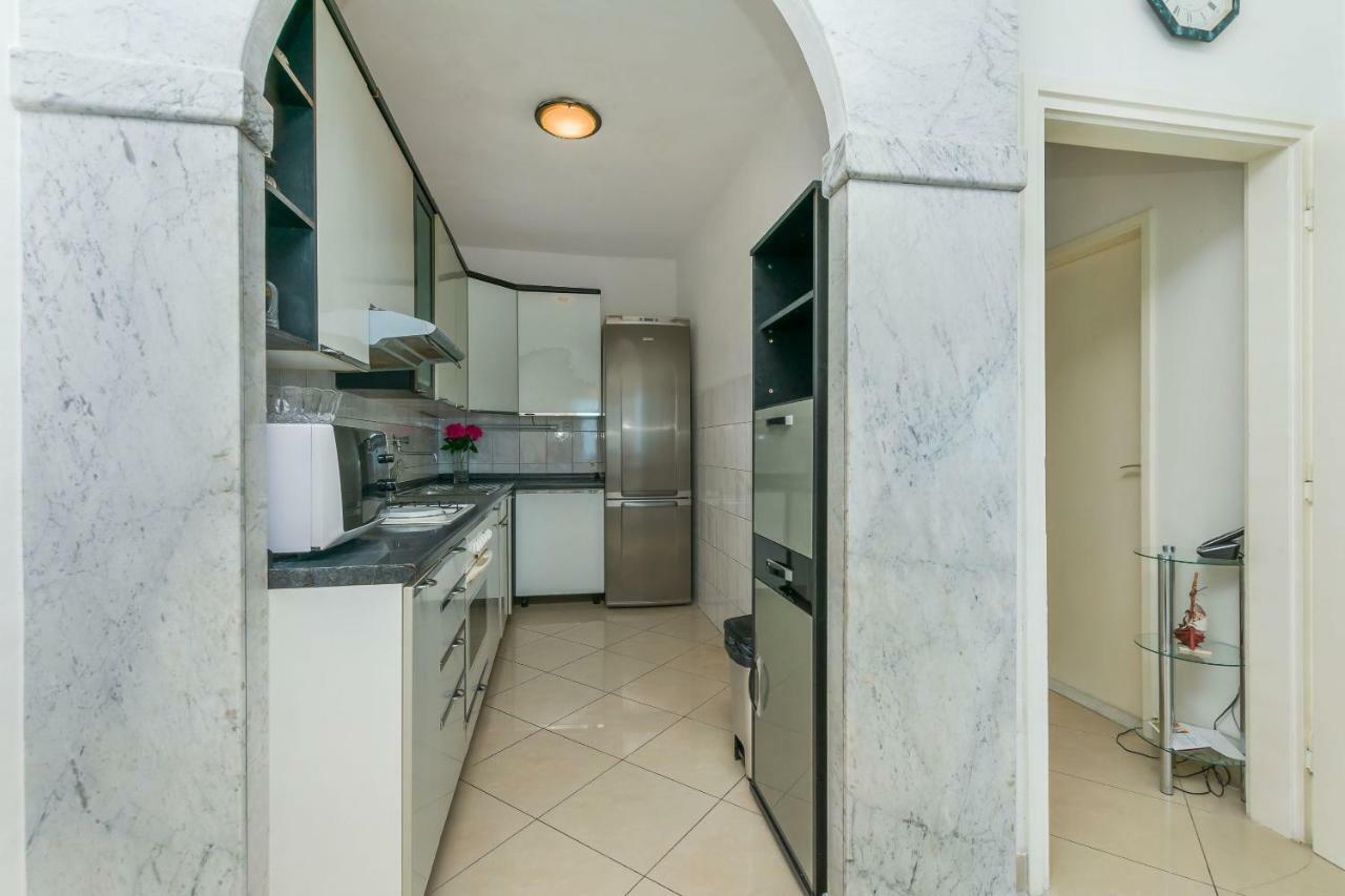 Apartment Marijana Omiš Eksteriør bilde