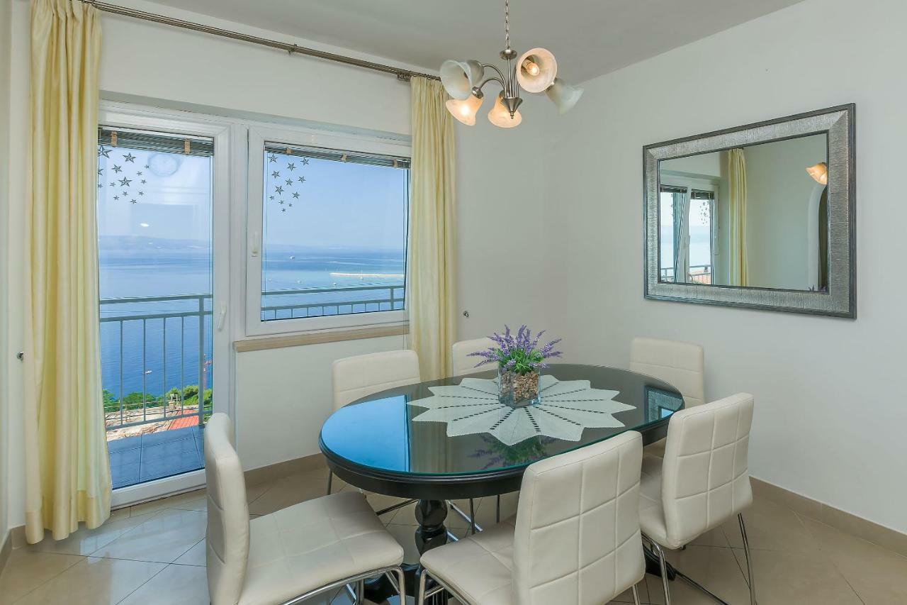 Apartment Marijana Omiš Eksteriør bilde
